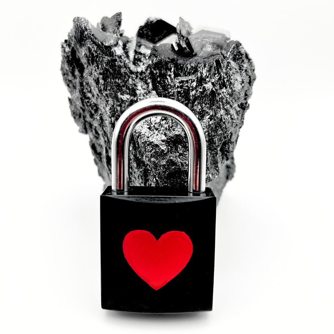 Love lock black